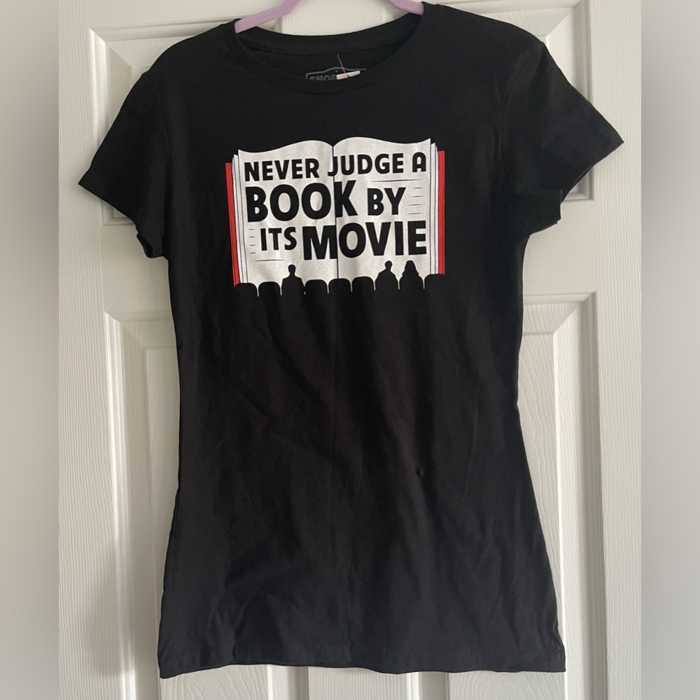 NWT NEVER JUDGE A BOOK BY ITS MOVIE Black Graphic Tee Shirt Size XL Juniors